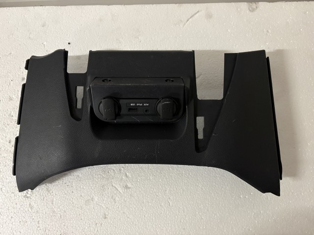 Kia Rio III.(UB) 2011-2017 Usb csatlakozó Használt