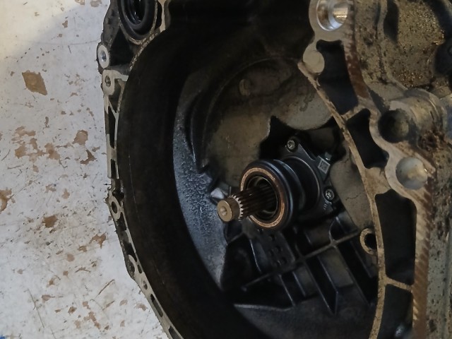 Opel Astra J 1.4 turbó Benzines Váltó A14net 6 Sebességes M32