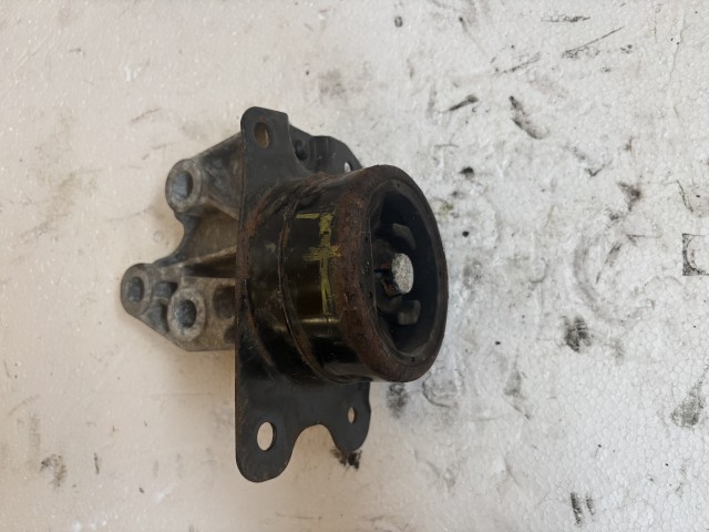 Volkswagen Passat B7 2010-2014 motortartó bak