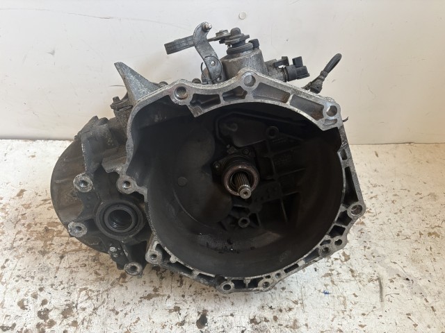 Opel Astra J 1.6 Cdti Diesel Váltó 6 Sebességes B16dtl