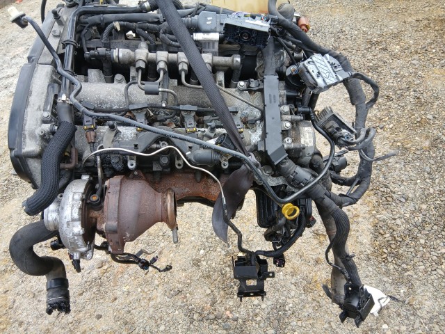 Opel Astra J 2.0 cdti Diesel Motor Használt A20dth (Komplett motor)