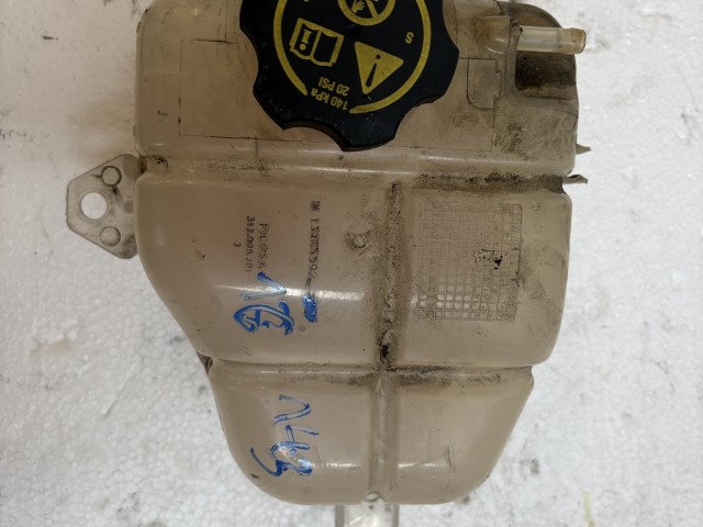 Opel Meriva B 2010-2017 Kiegyenlítő tartály Használt   