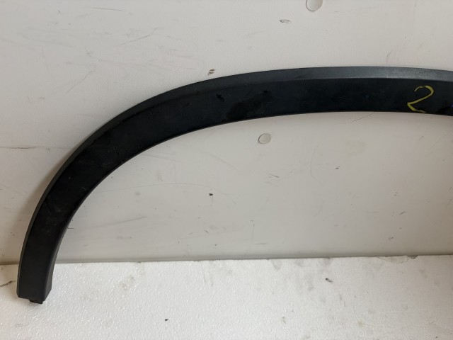 Chevrolet Trax U200 2013 Díszcsík és díszléc Használt bal első sárvédő 