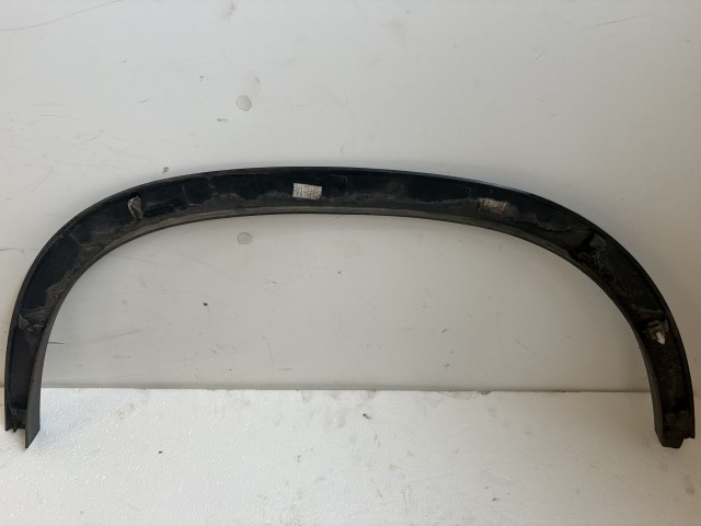 Chevrolet Trax U200 2013 Díszcsík és díszléc Használt bal első sárvédő 