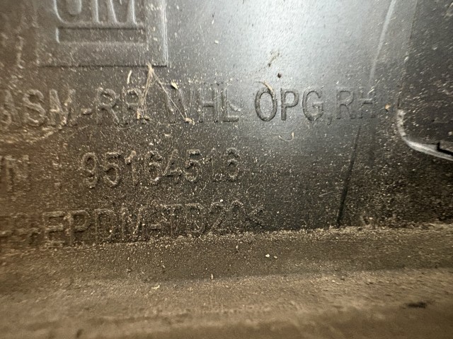 Chevrolet Trax U200 2013 Díszcsík és díszléc Használt jobb hátsó sárvédő 