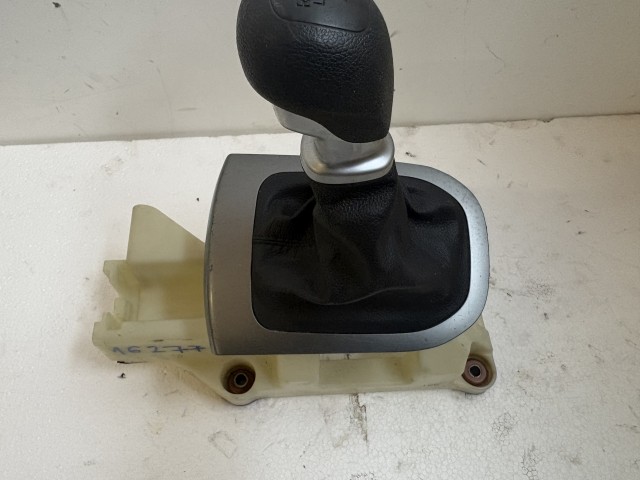 Kia Rio III.(UB) 2011-2017 Váltókulissza Használt  6