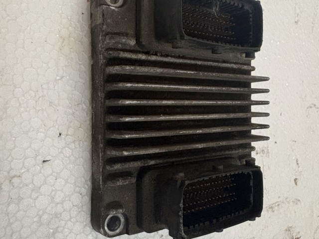 Opel Astra G y17dt Isuzu Motorvezérlő 