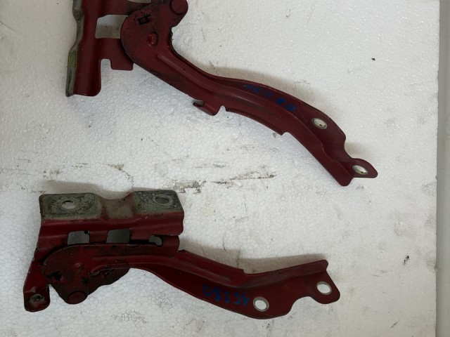 Kia Rio III.(UB) 2011-2017 Motorháztető zsanér Használt piros 