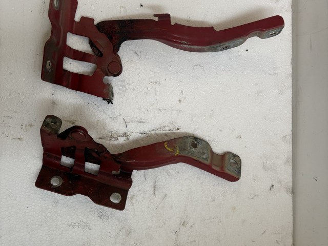 Kia Rio III.(UB) 2011-2017 Motorháztető zsanér Használt piros 