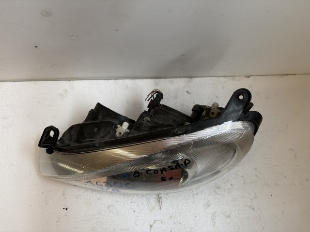 16300 Opel Corsa C Bal első Lámpa Fényszóró