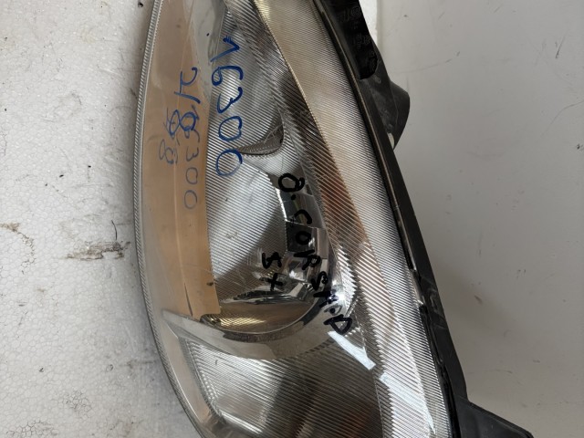16300 Opel Corsa C Bal első Lámpa Fényszóró