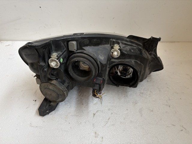 16300 Opel Corsa C Bal első Lámpa Fényszóró
