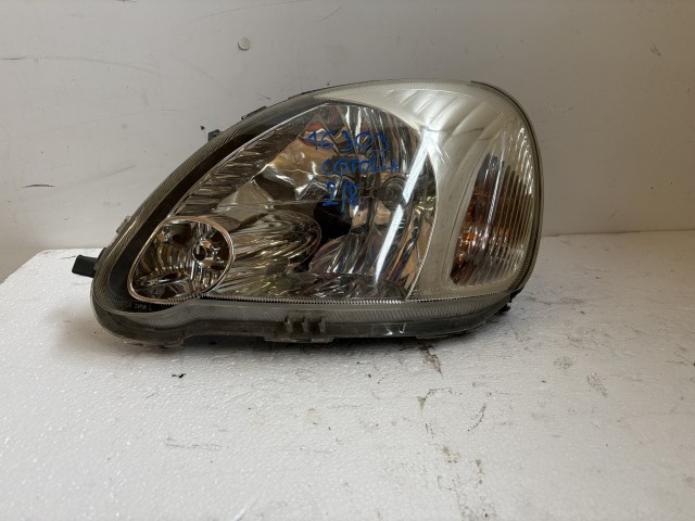 16303 Toyota Corolla 2001-2007 Bal első Lámpa Fényszóró