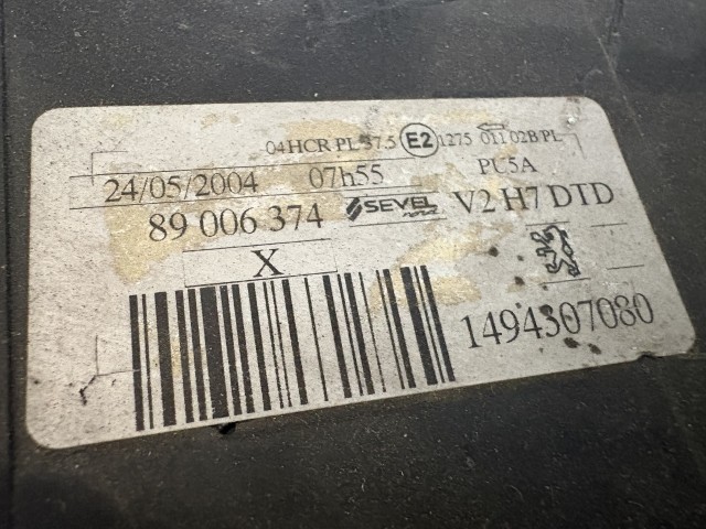 16315 Peugeot 806 1994-2002 Lámpa , Fényszóró Használt Jobb első