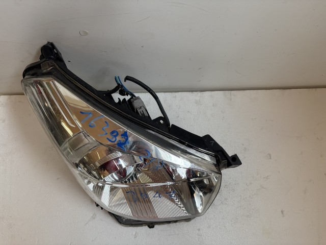 16332 Toyota Avensis Jobb első Lámpa Fényszóró