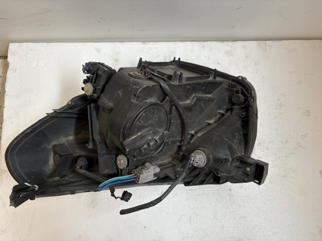 16332 Toyota Avensis Jobb első Lámpa Fényszóró