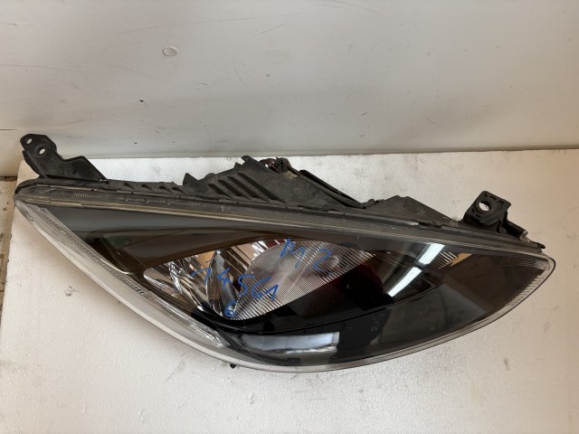 14561 Mazda 2 Jobb első Lámpa Fényszóró