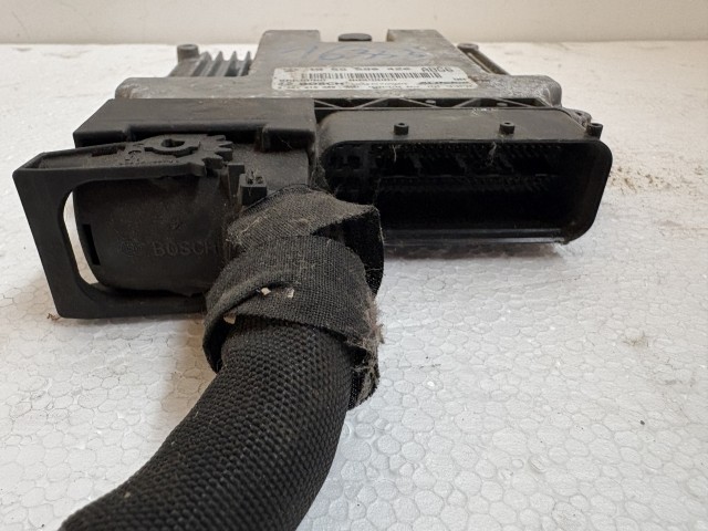 Opel Zafira C 2.0 cdti Motorvezérlő