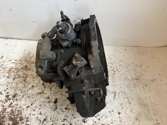 Opel Astra J 1.6 cdti Diesel Váltó m32 B16dtl