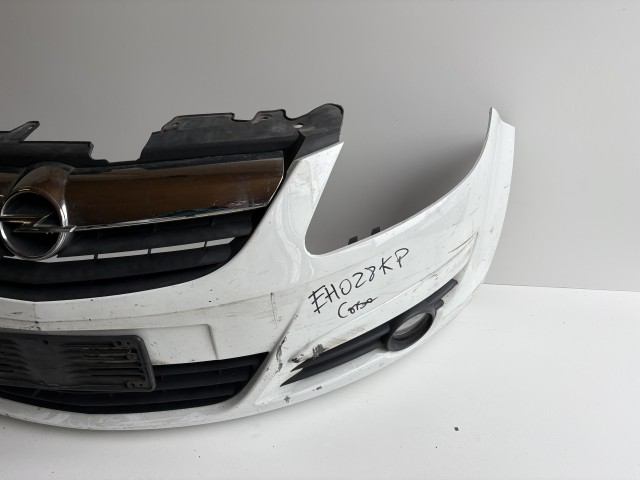 16364 Opel Corsa D első Lökhárító Fehér Y474