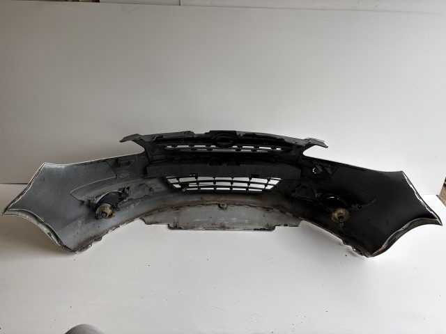 16364 Opel Corsa D első Lökhárító Fehér Y474