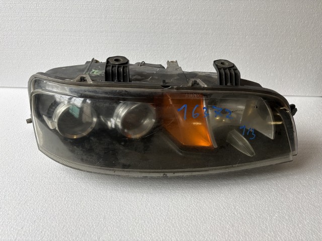 16372 Fiat Punto II. 1999-2003 Jobb első Lámpa , Fényszóró