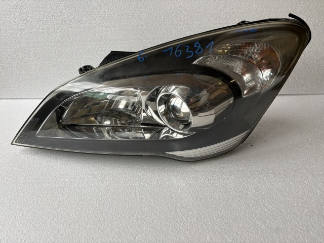 16381 Kia Ceed I. Kombi Bal első 2007-2012 Lámpa , Fényszóró