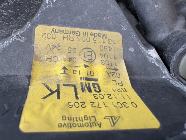 16383 Opel Corsa C Jobb első Lámpa , Fényszóró