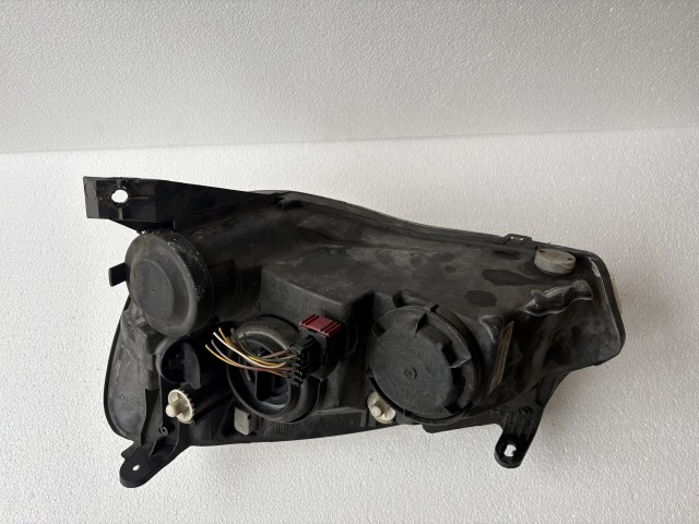 16384 Opel Corsa C Jobb első Lámpa , Fényszóró