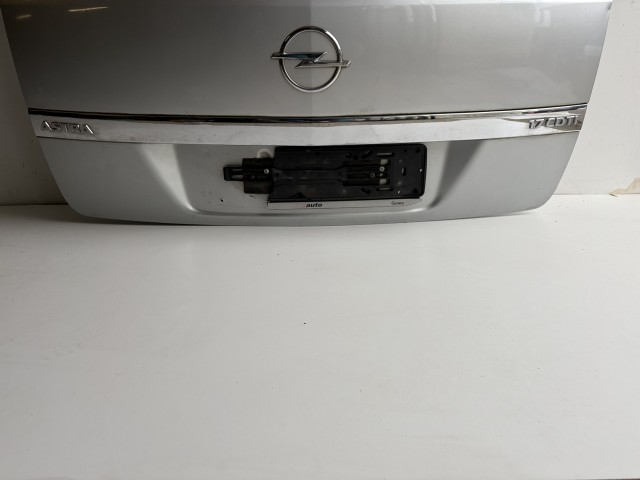 16354 Opel Astra H 2004-2010 Csomagtérajtó Használt Z157 Ezüst