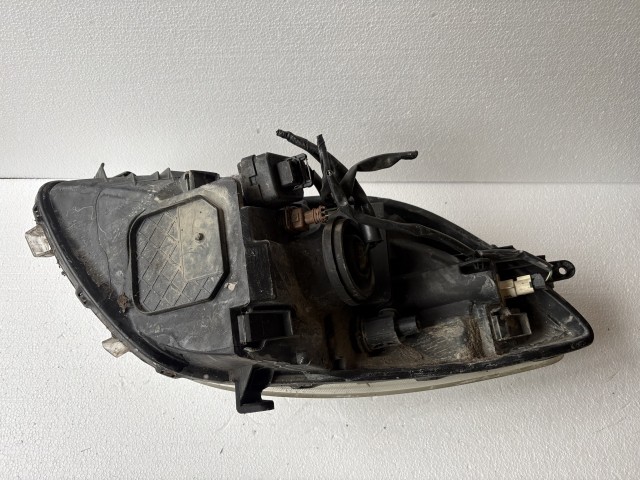 16429 Toyota Yaris II. 2005-2011(xp90)  Bal első Lámpa Fényszóró