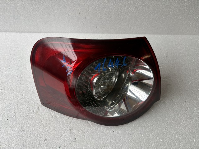 16446 Volkswagen Passat B6 2005-2010 Kombi Bal hátsó Lámpa