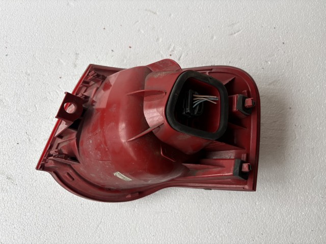 16446 Volkswagen Passat B6 2005-2010 Kombi Bal hátsó Lámpa