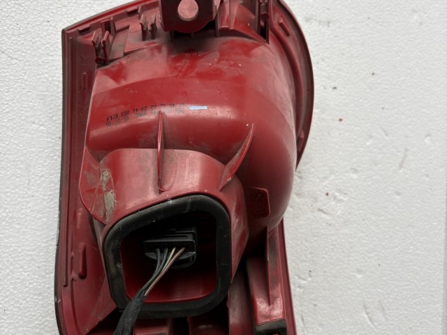 16445 Volkswagen Passat B6 2005-2010 kOMBI Jobb hátsó Lámpa