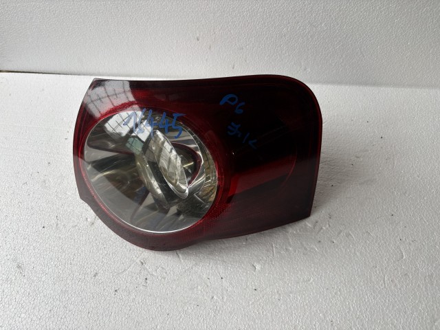 16445 Volkswagen Passat B6 2005-2010 kOMBI Jobb hátsó Lámpa