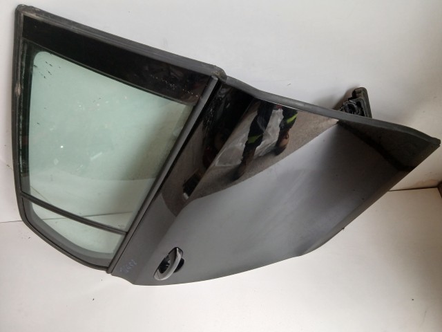 16458 Volkswagen Golf 6 2008-2013 Jobb hátsó Ajtó Fekete