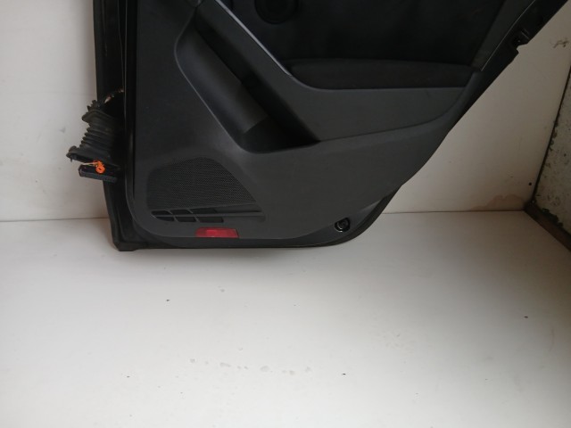 16458 Volkswagen Golf 6 2008-2013 Jobb hátsó Ajtó Fekete