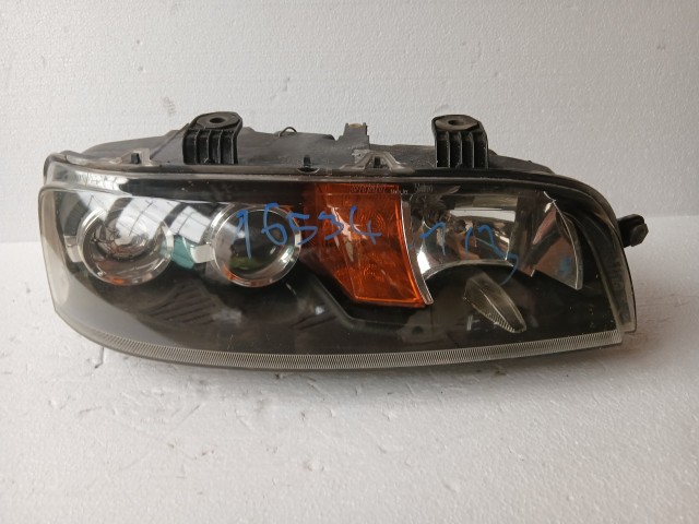 16534 Fiat Punto II. 1999-2003 Jobb első Lámpa , Fényszóró