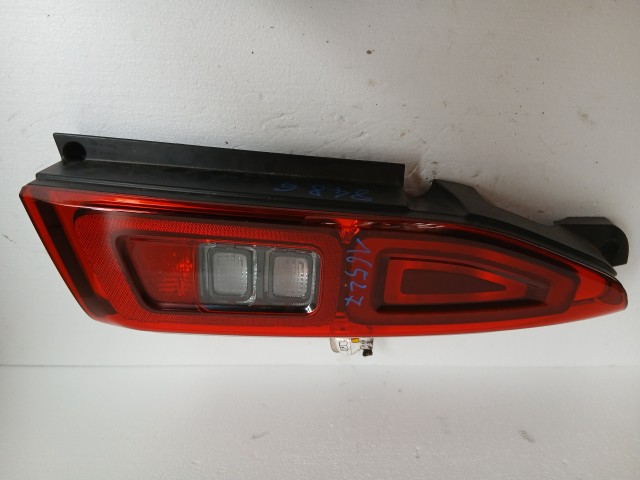 16527 Opel Combo E 2018-2022 Jobb hátsó Lámpa , Fényszóró