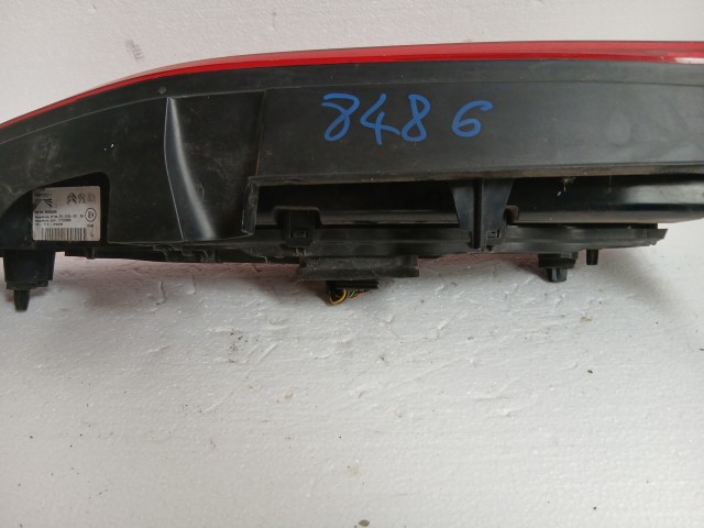 16527 Opel Combo E 2018-2022 Jobb hátsó Lámpa , Fényszóró