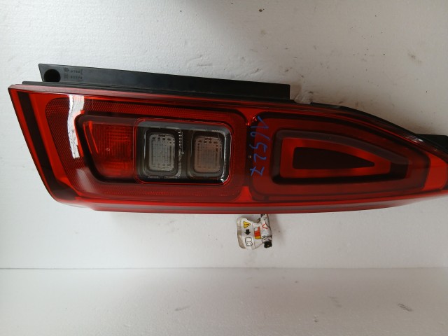 16527 Opel Combo E 2018-2022 Jobb hátsó Lámpa , Fényszóró