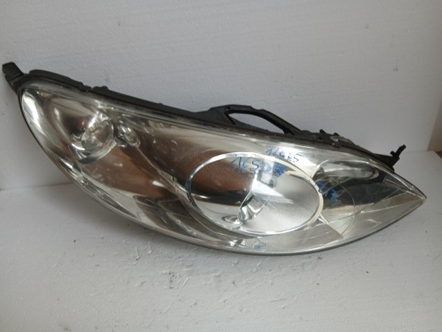 16525 Peugeot 407 Jobb első Lámpa , Fényszóró
