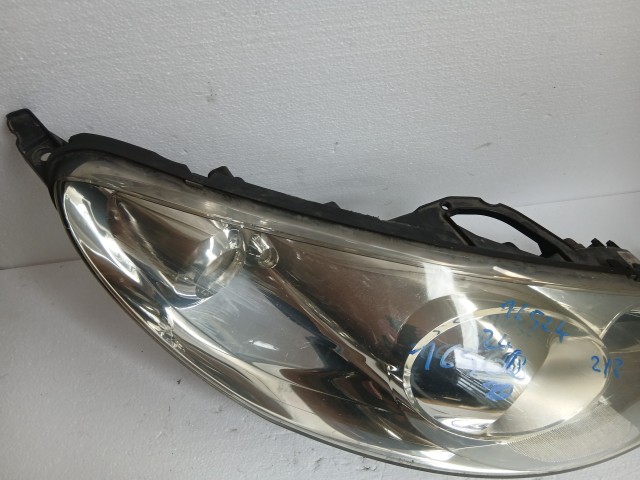 16524 Peugeot 407 Jobb első Lámpa , Fényszóró