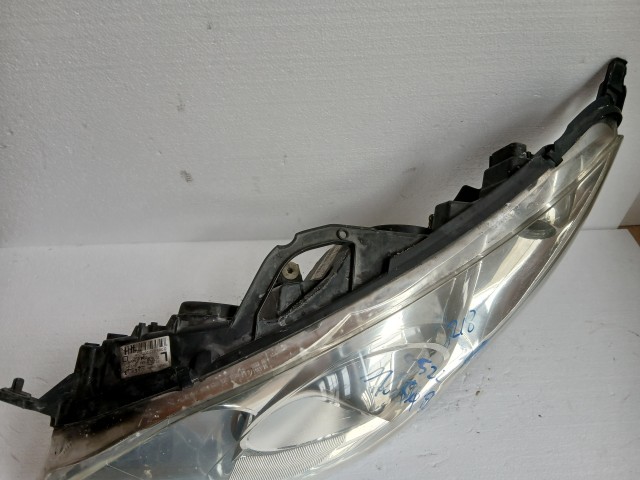 16522 Peugeot 407 Bal első Lámpa , Fényszóró