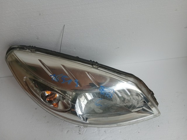 16519 Dacia Sandero I 2008-2013 Jobb első Lámpa , Fényszóró