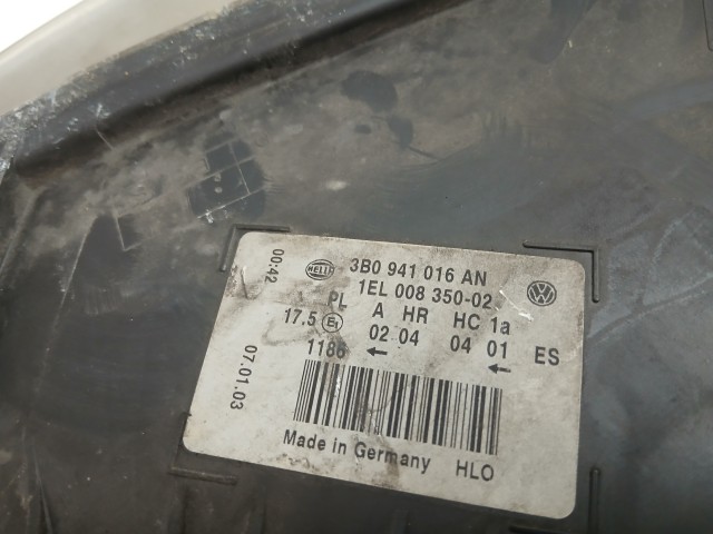 16497 Volkswagen Passat 2002-2004 b5 5.5 Jobb első Lámpa , Fényszóró Projektoros