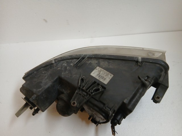 16497 Volkswagen Passat 2002-2004 b5 5.5 Jobb első Lámpa , Fényszóró Projektoros