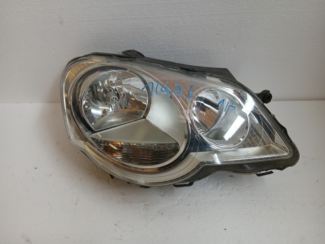 16496 Volkswagen Polo IV 2002-2009 Jobb első Lámpa , Fényszóró