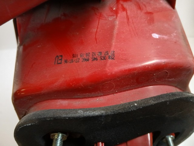 16490 Volkswagen Passat B6 2005-2010 Sedan Jobb hátsó külső Lámpa