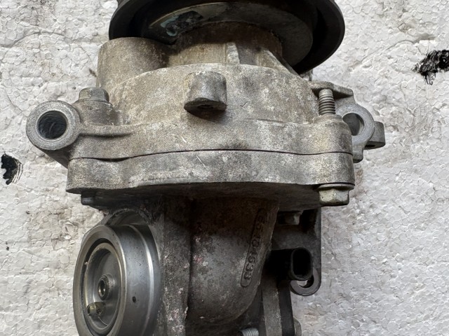 Opel Astra J B16dtl Vízpumpa